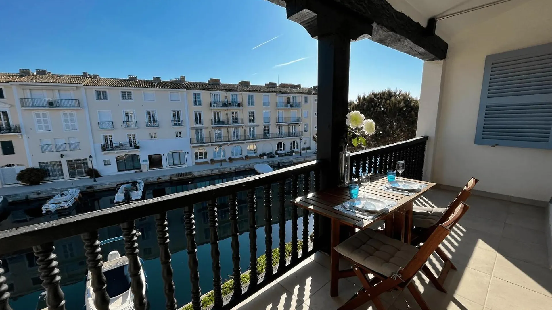 Fully Renovated 2-Room Apartment With Ac A Large Balcony In The Center Grimaud